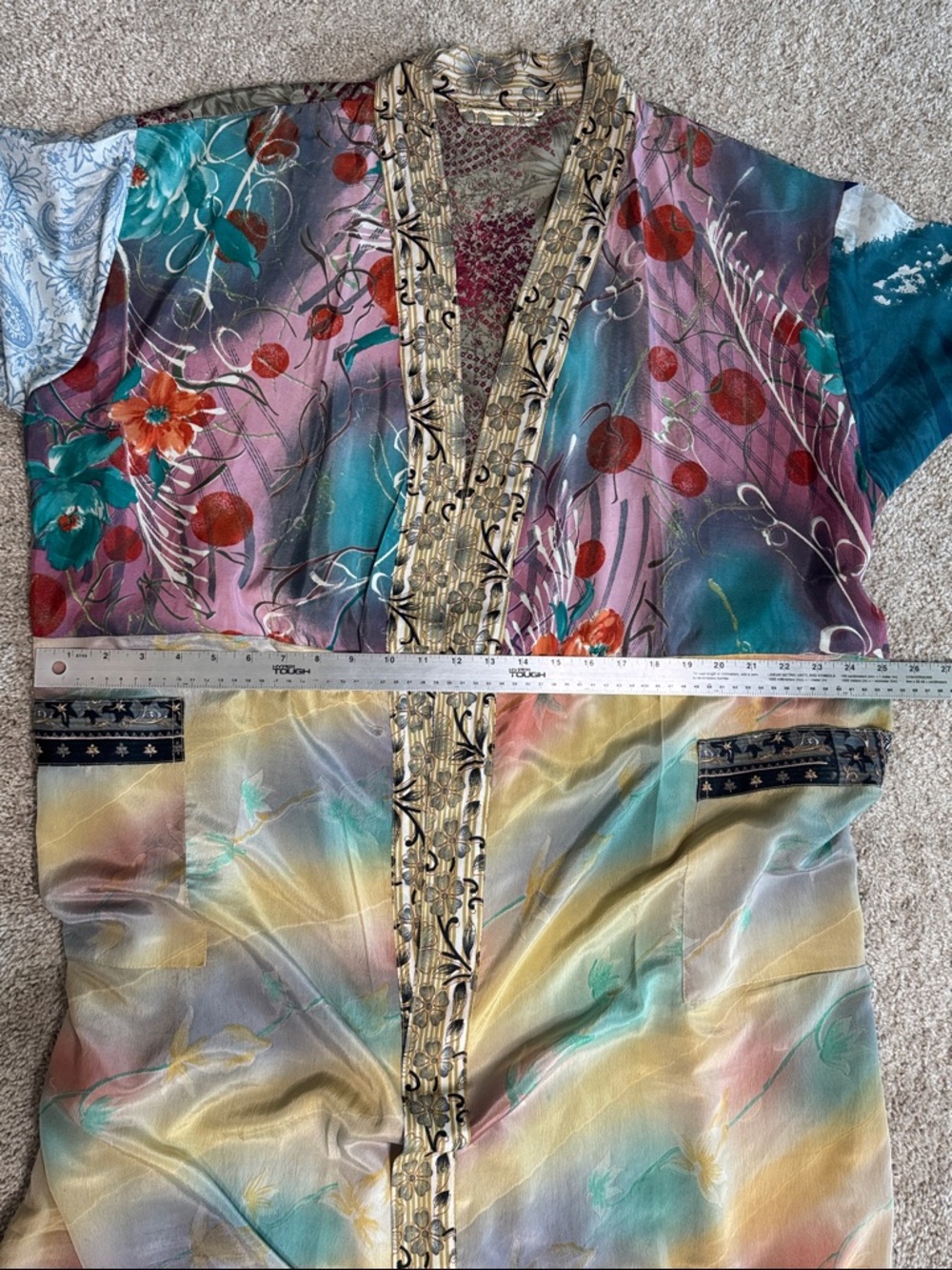 Patchwork Kimono Robe with Floral Prints Size XL Comfy Oversized w/ Pockets - Picture 8 of 9